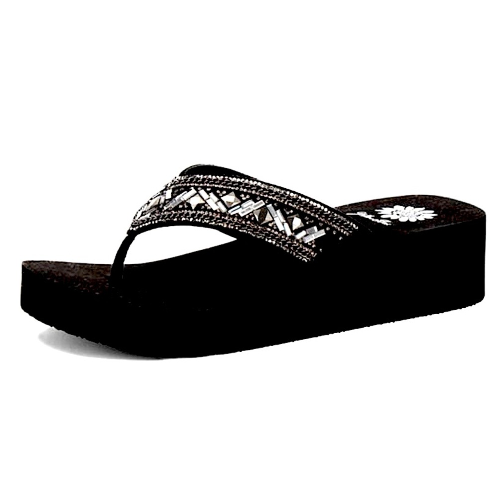 YELLOW BOX SAVERINA COLOR BLACK MEDIUM WIDTH FLIP FLOPS NEW IN BOX